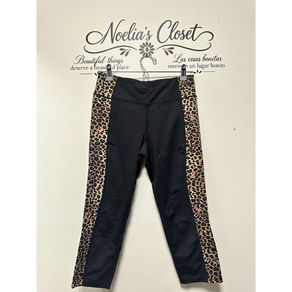 Betsey Johnson Performance Black Leopard Side Panel Capri Leggings EUC